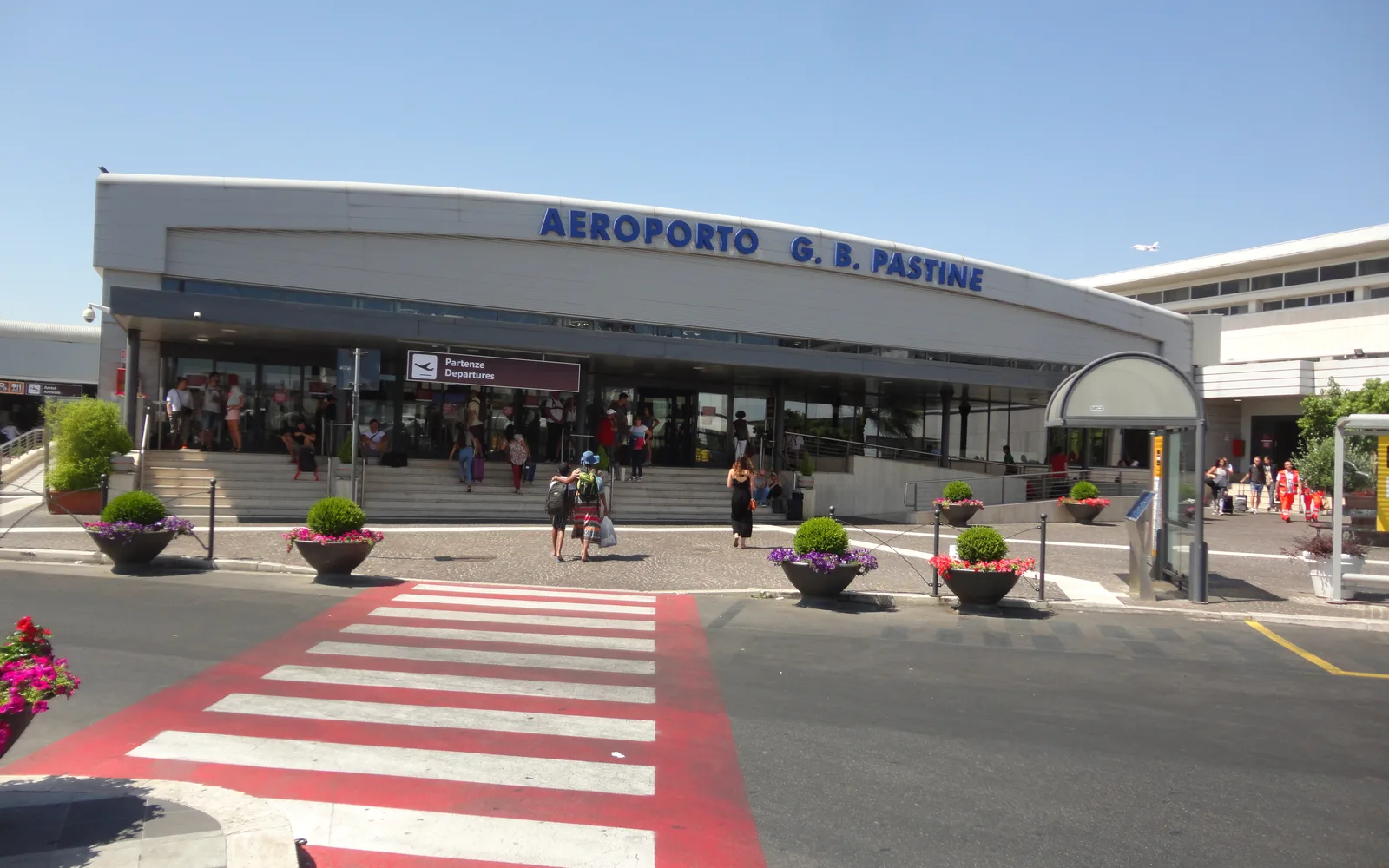 Fiumicino or Ciampino: which Rome airport is better? Differences and connections